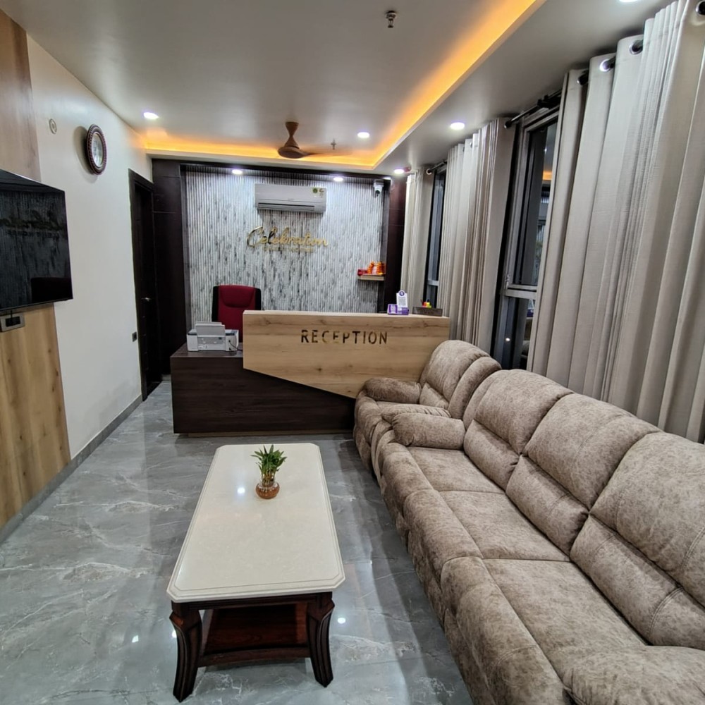 Rooms Available with all Amenities Near Amity University